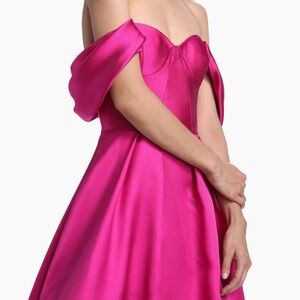 VERA WANG - Viktor Off-The-Shoulder Mikado Gown